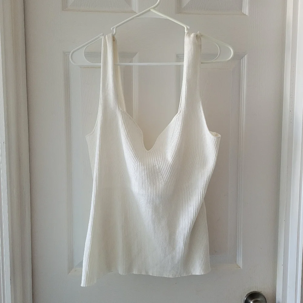 H&M Top - Picture 1 of 3